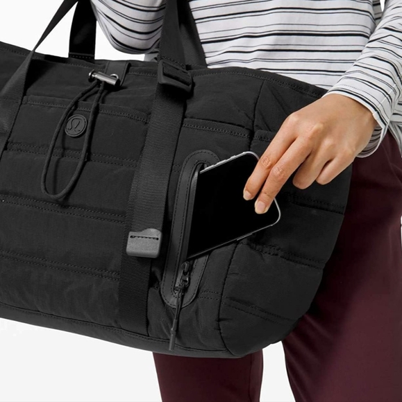 Rare!! NEW!!! ULULEMON Dash All Day Duffel Bag 20L Black NWOT - Picture 3 of 12